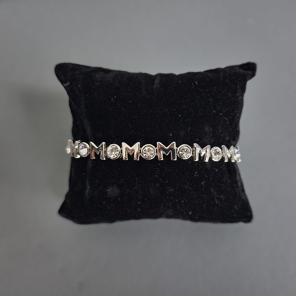 "MOM" Tennis Bracelet - Picture 6 of 11